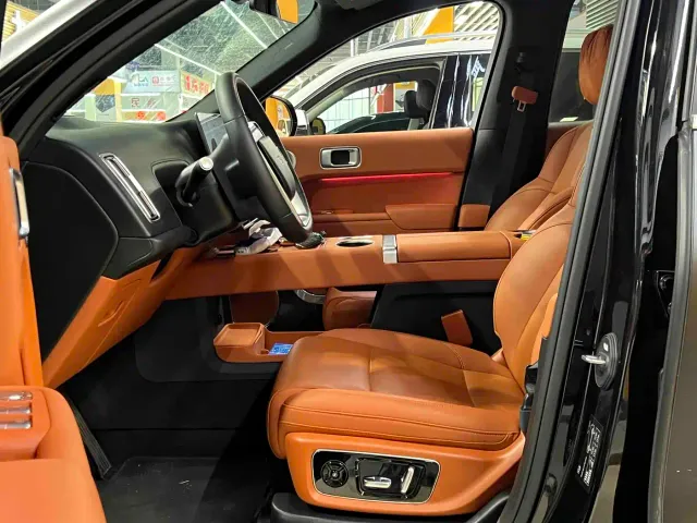 Li Auto L9 — Фото автомобиля 6