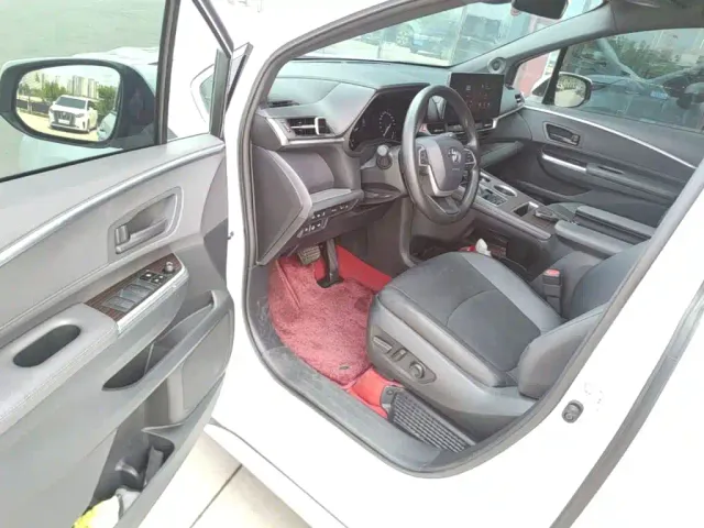 Toyota Granvia — Фото автомобиля 15