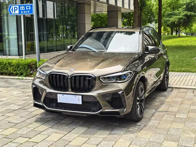 Фотография автомобиля — BMW X5 M