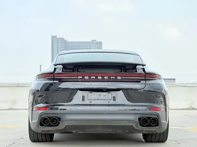 Porsche Panamera — Фото автомобиля 13