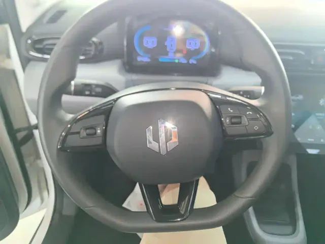 Leapmotor T03 — Фото автомобиля 10