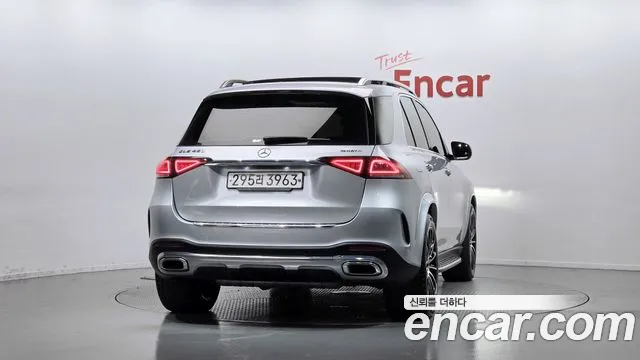 Mercedes-Benz GLE-Class — Фото автомобиля 4