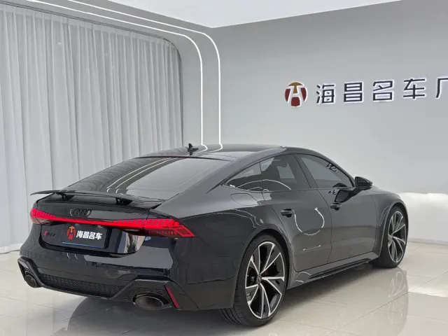 Audi RS 7 — Фото автомобиля 9