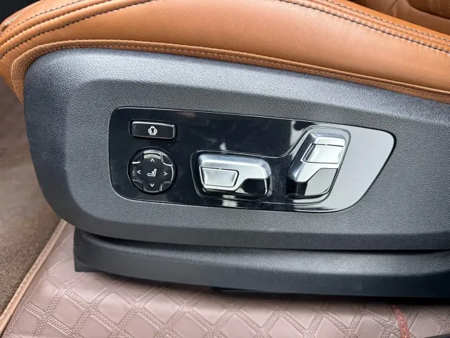 BMW X7 — Фото автомобиля 26