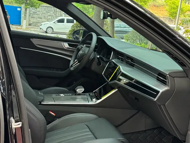 Audi A6L — Фото автомобиля 19