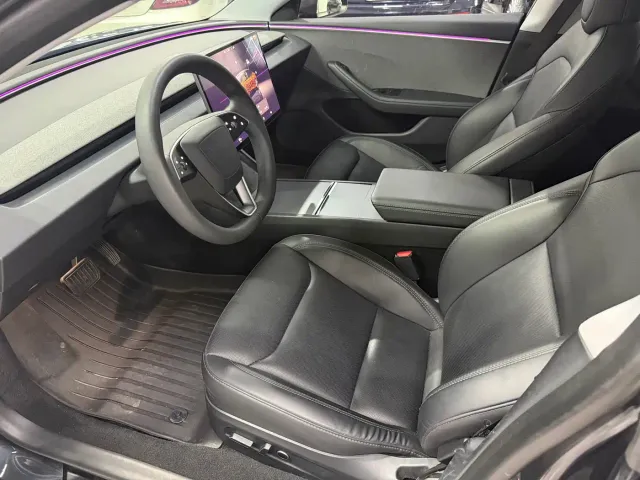 Tesla Model 3 — Фото автомобиля 7