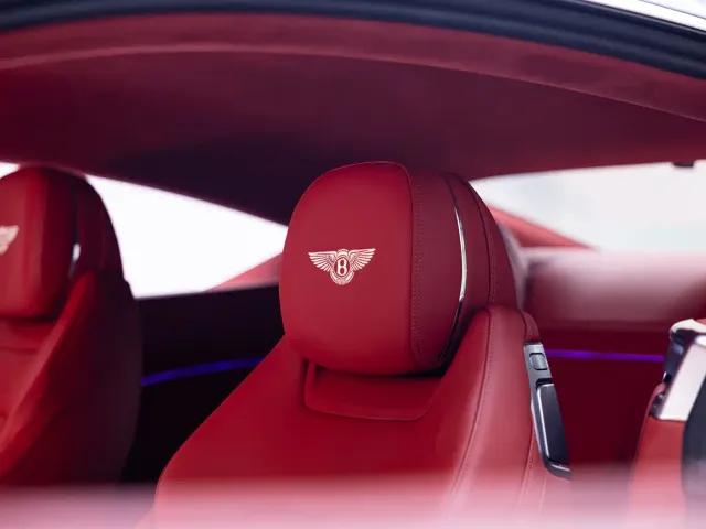 Bentley Continental — Фото автомобиля 12