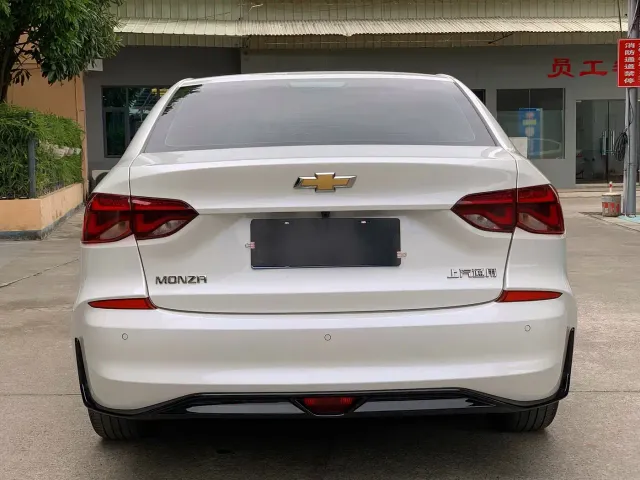 Chevrolet Monza — Фото автомобиля 8