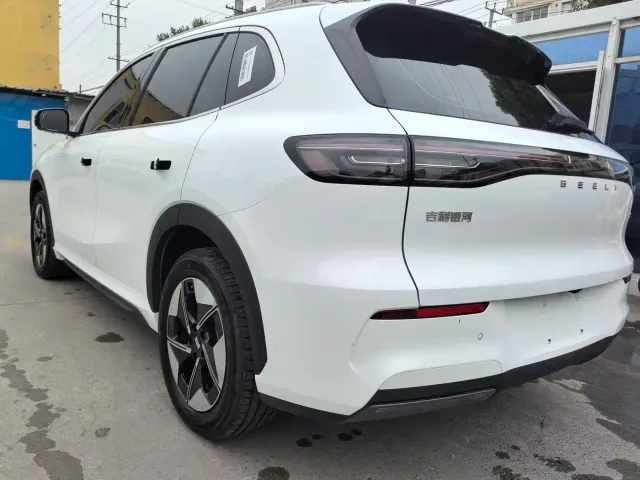 Geely Galaxy E5 — Фото автомобиля 16