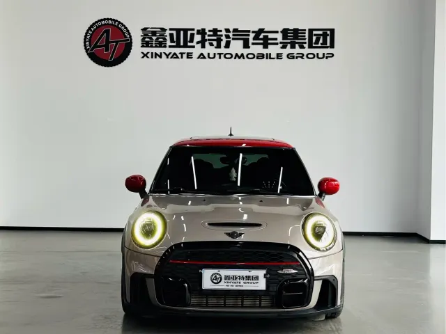 MINI John Cooper Works — Фото автомобиля 3