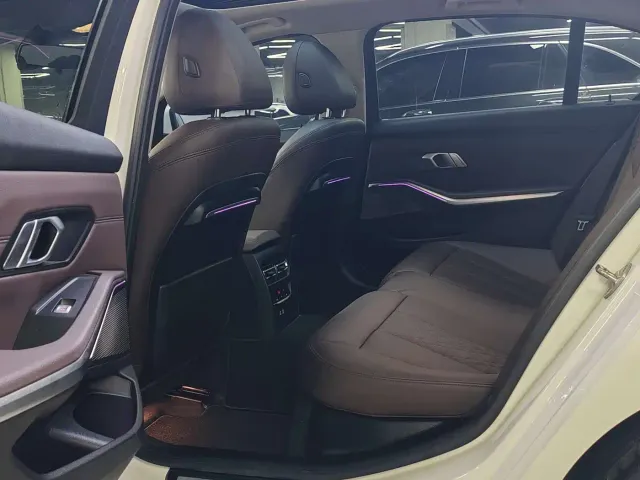 BMW 3 Series — Фото автомобиля 9