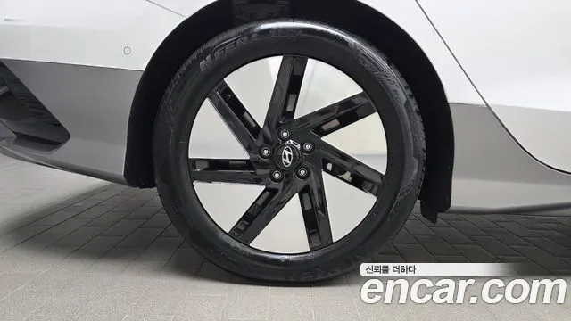 Hyundai Ioniq 6 — Фото автомобиля 5