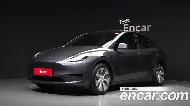 Фотография автомобиля — Tesla Model Y