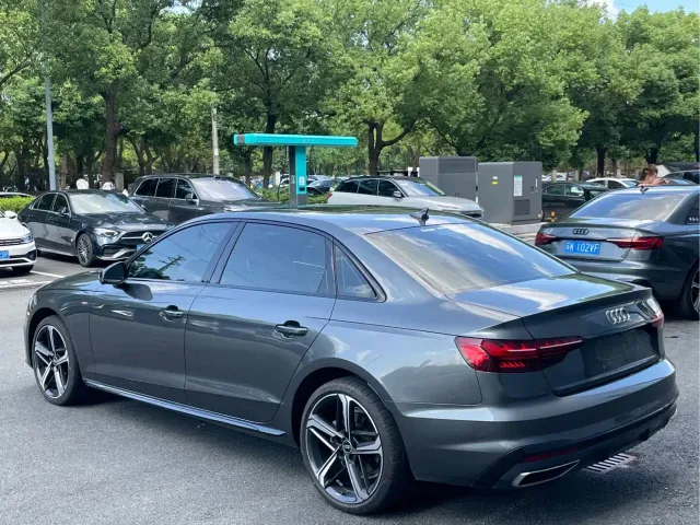 Audi A4L — Фото автомобиля 25