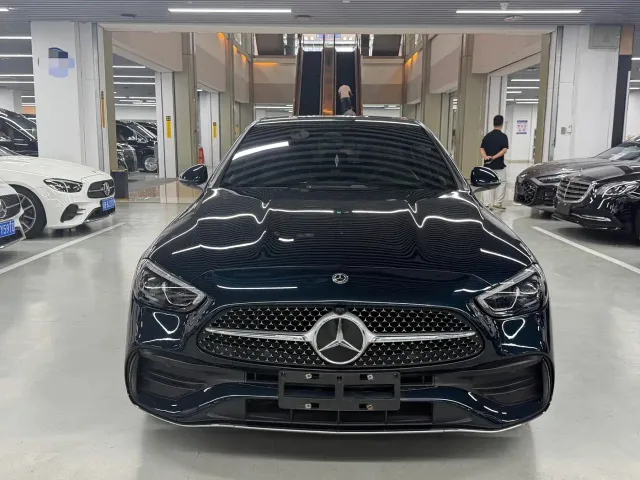Mercedes-Benz C-Class — Фото автомобиля 2