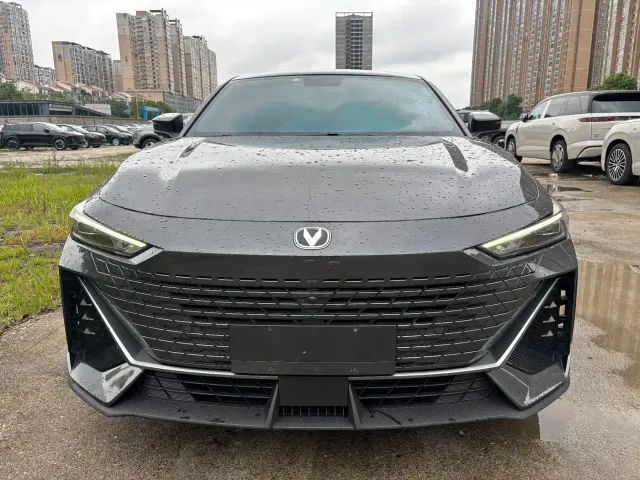 Changan UNI-V — Фото автомобиля 2