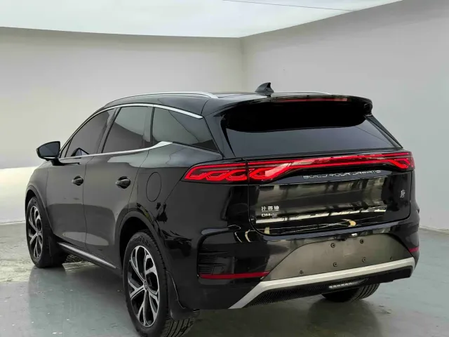 BYD Tang — Фото автомобиля 9