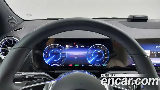 Mercedes-Benz EQA — Фото автомобиля 8