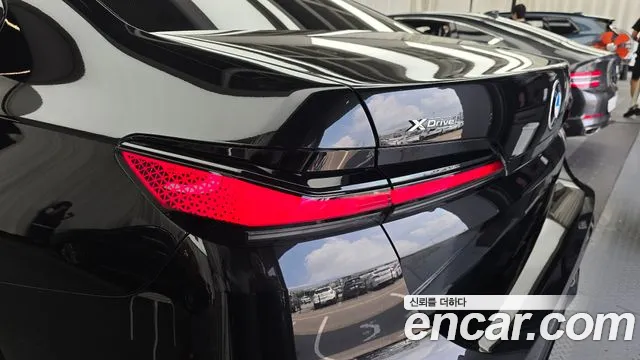BMW 7 Series G70 — Фото автомобиля 8