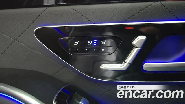 Mercedes-Benz S-Class — Фото автомобиля 30