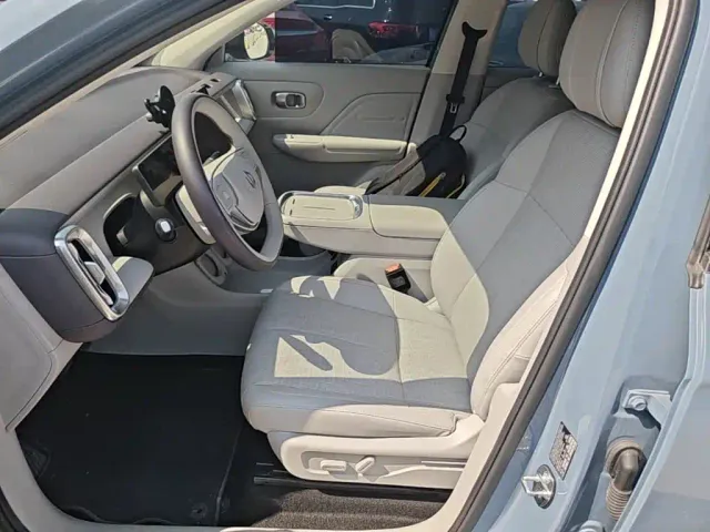Leapmotor B10 — Фото автомобиля 14