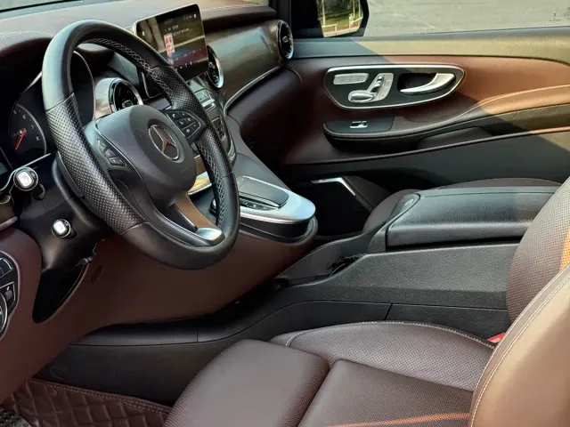 Mercedes-Benz V-Class — Фото автомобиля 10