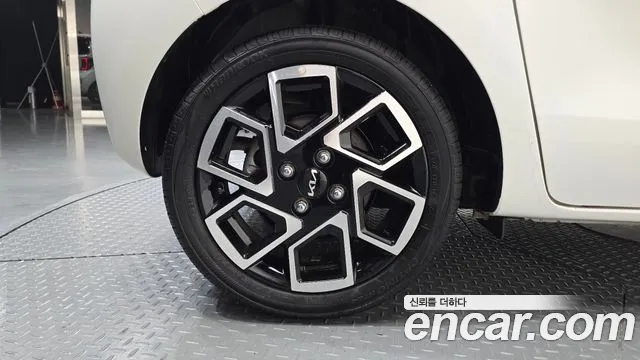 Kia RAY Новый Kia Ray Signature — Фото автомобиля 5