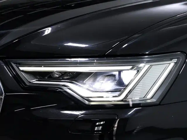 Audi A6L — Фото автомобиля 16