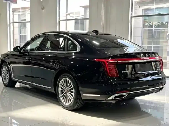 Hongqi H5 — Фото автомобиля 9