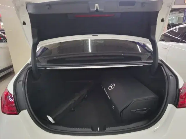 Mercedes-Benz C-Class — Фото автомобиля 18