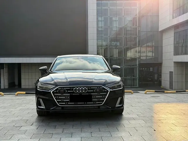 Audi A7L — Фото автомобиля 3