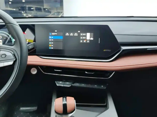 Changan X5 Plus — Фото автомобиля 13