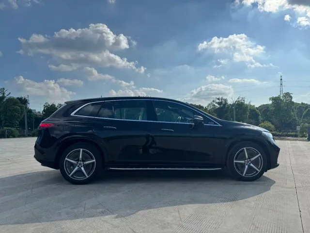 Mercedes-Benz EQS SUV — Фото автомобиля 25