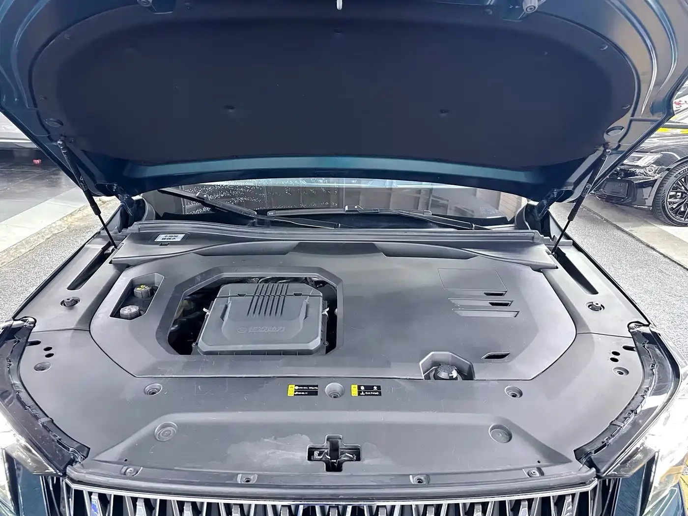 GAC Trumpchi Trumpchi GS8 2022 Dual Engine Series 2.0TM 2WD Premium Edition (7-Seater) — Фото автомобиля 9