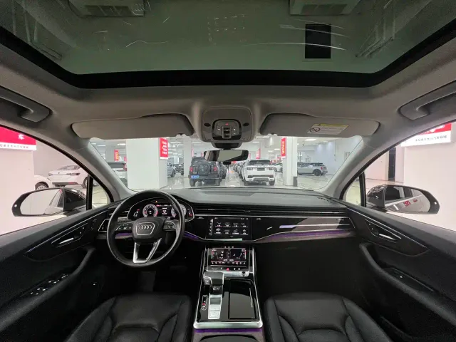 Audi Q7 — Фото автомобиля 5