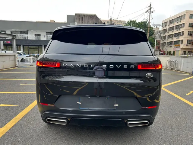 Land Rover Range Rover Sport — Фото автомобиля 13
