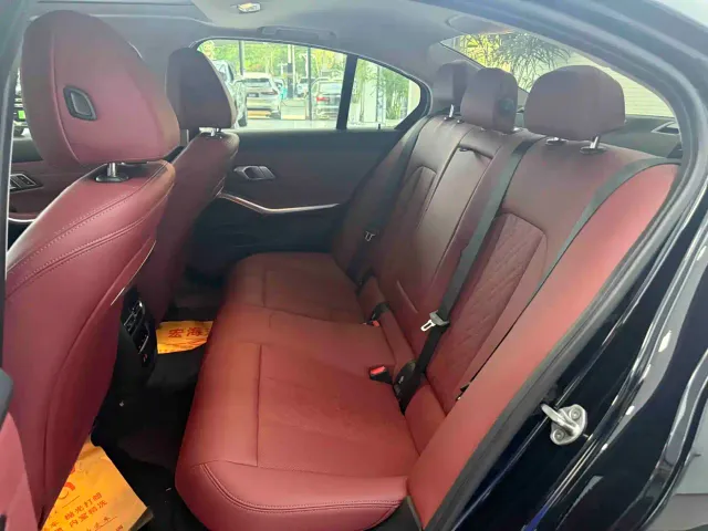 BMW 3 Series — Фото автомобиля 19