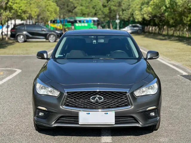 Infiniti Q50L — Фото автомобиля 2