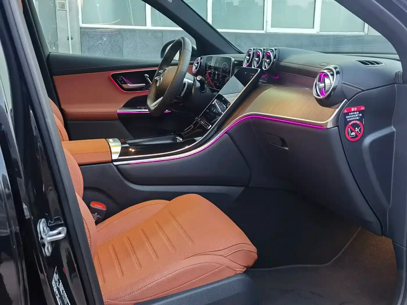 Mercedes-Benz Mercedes-Benz GLC 2025 Facelift GLC 300 L 4MATIC Dynamic 5-seater — Фото автомобиля 11