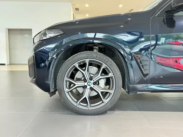 BMW X5 — Фото автомобиля 3
