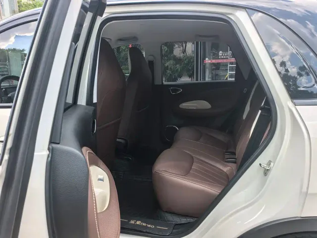 Wuling Bingo — Фото автомобиля 12