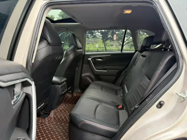 Toyota Wildlander — Фото автомобиля 6