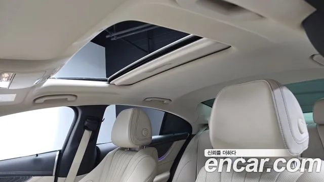 Mercedes-Benz CLS-Class — Фото автомобиля 14