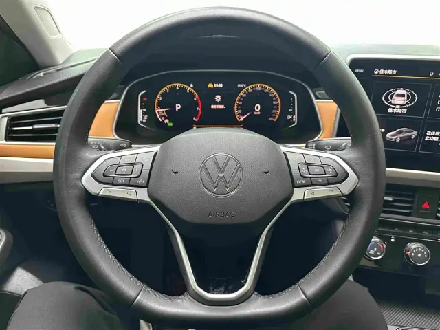 Volkswagen Bora — Фото автомобиля 9