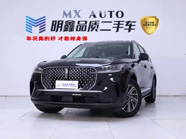 Фотография автомобиля — Lincoln Aviator
