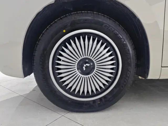 Wuling Hongguang Mini EV — Фото автомобиля 6