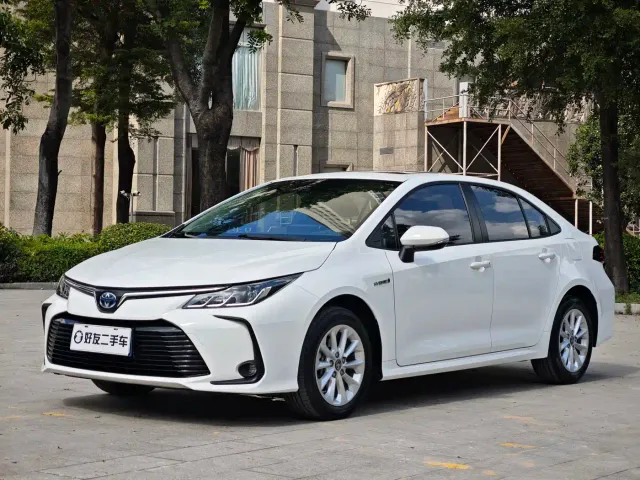 Фотография автомобиля — Toyota Corolla