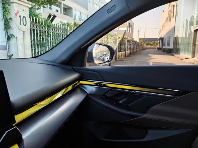 BMW i5 — Фото автомобиля 11