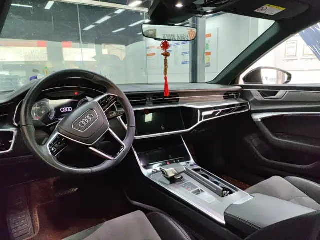 Audi A6L — Фото автомобиля 8