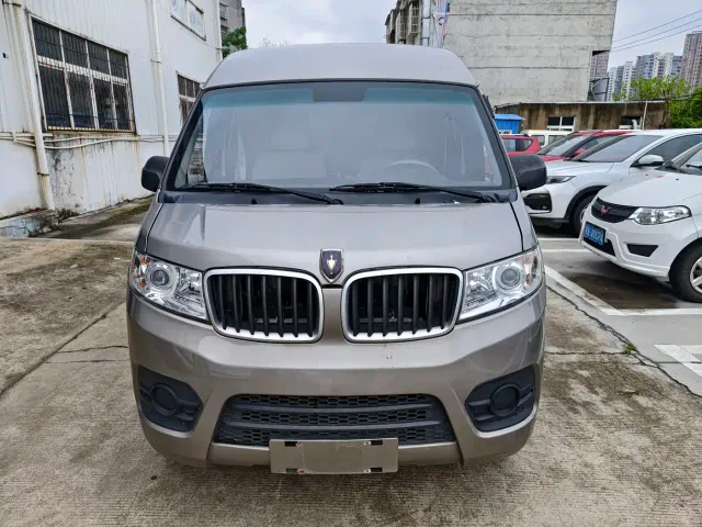 Jinbei New Hiace X30L — Фото автомобиля 2